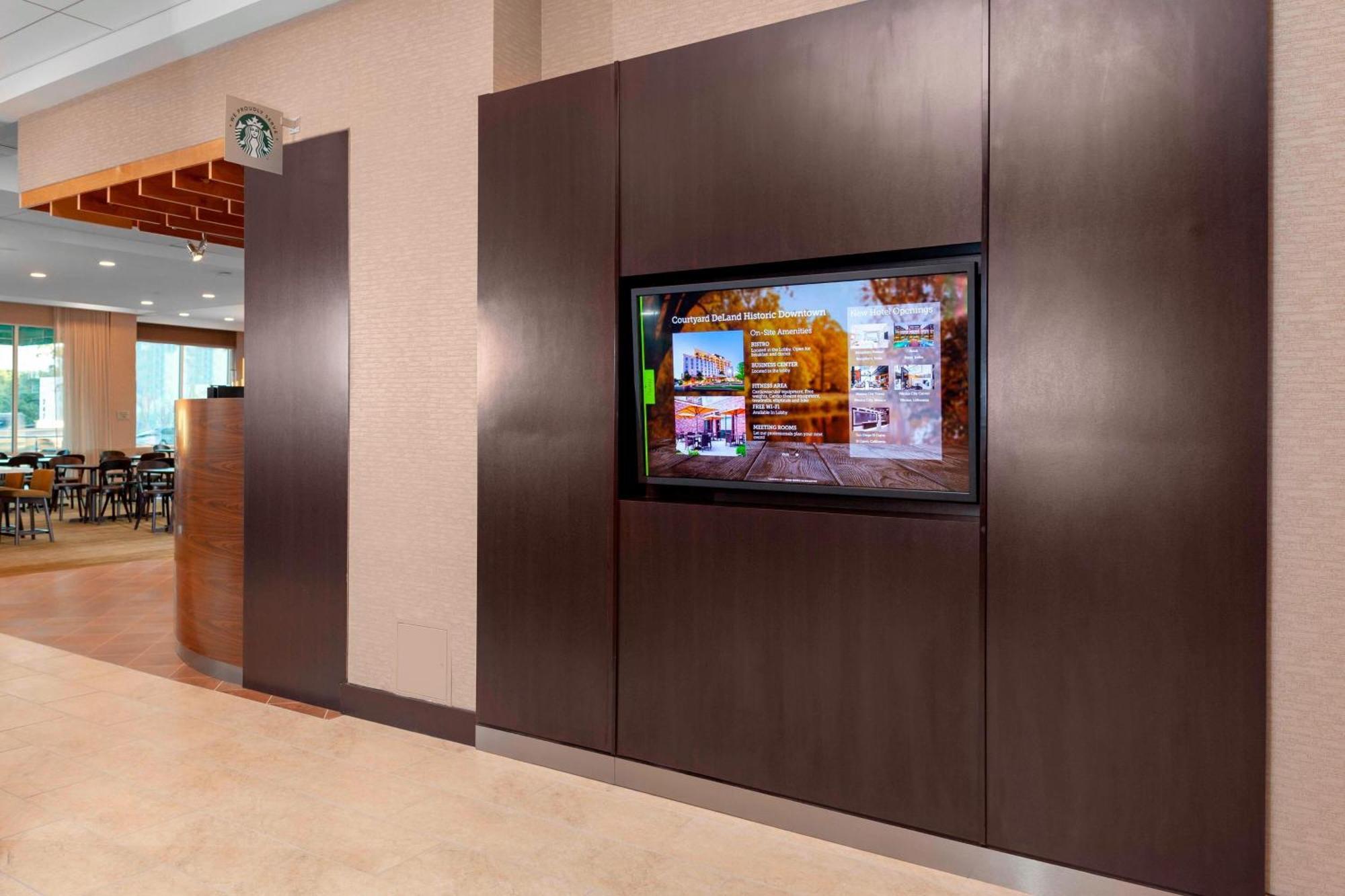 Courtyard By Marriott Deland Historic Downtown Hotel Exterior foto