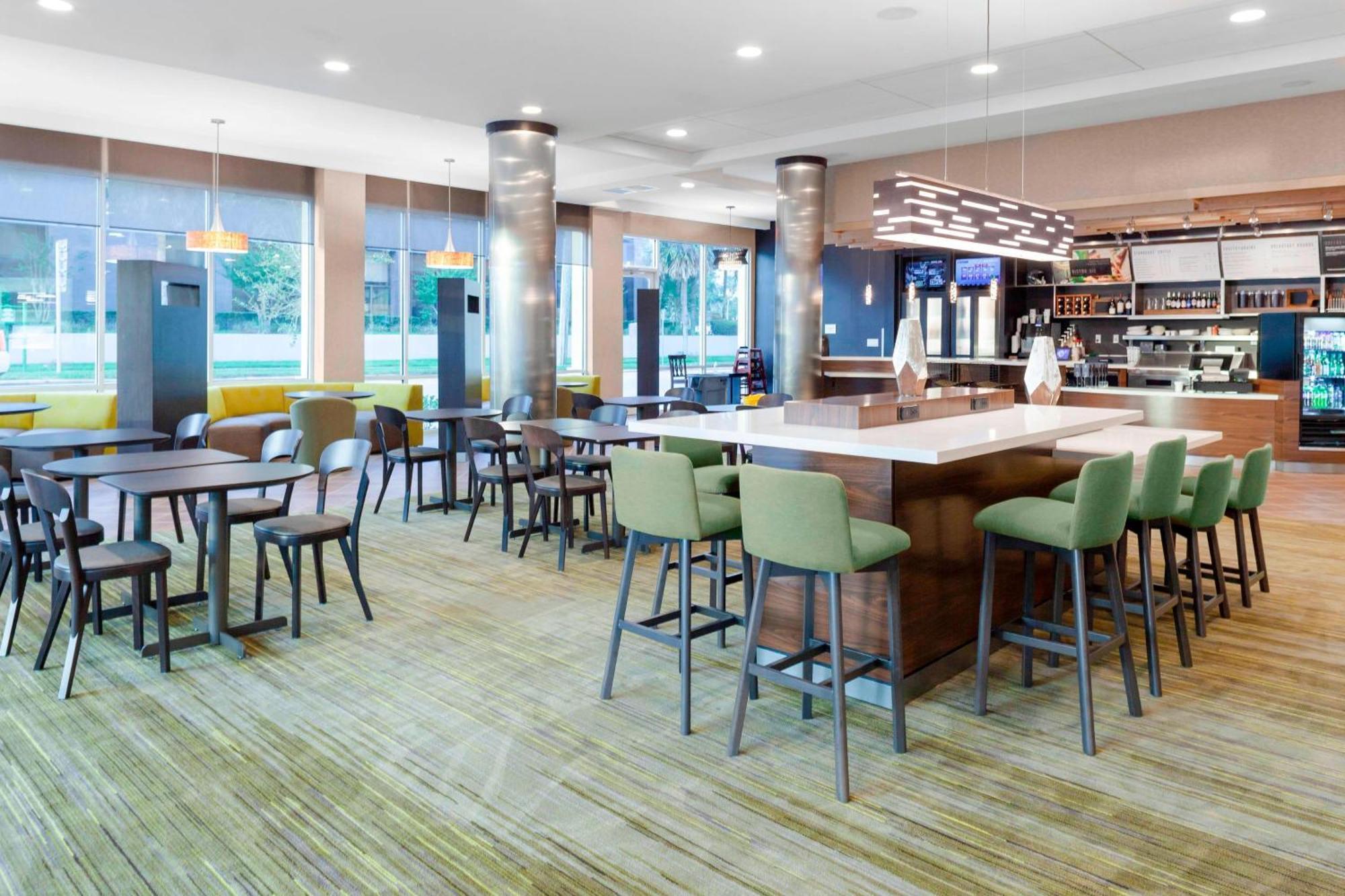Courtyard By Marriott Deland Historic Downtown Hotel Exterior foto